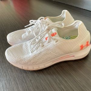 Under Armour Sonic Hovr 2, Women’s Sz 9
